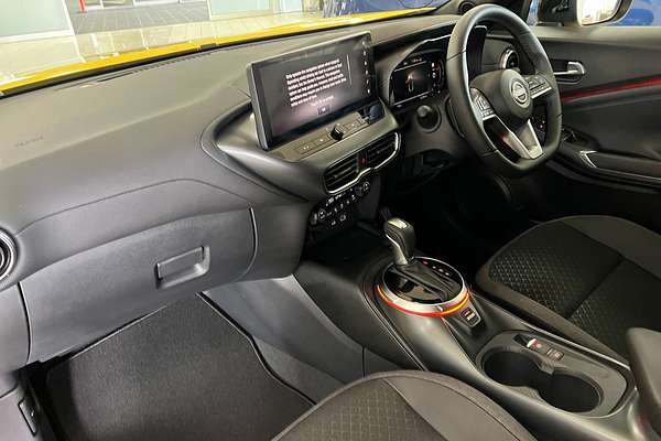 2024 Nissan JUKE ST-L F16