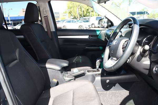 2022 Toyota Hilux SR5 GUN126R 4X4