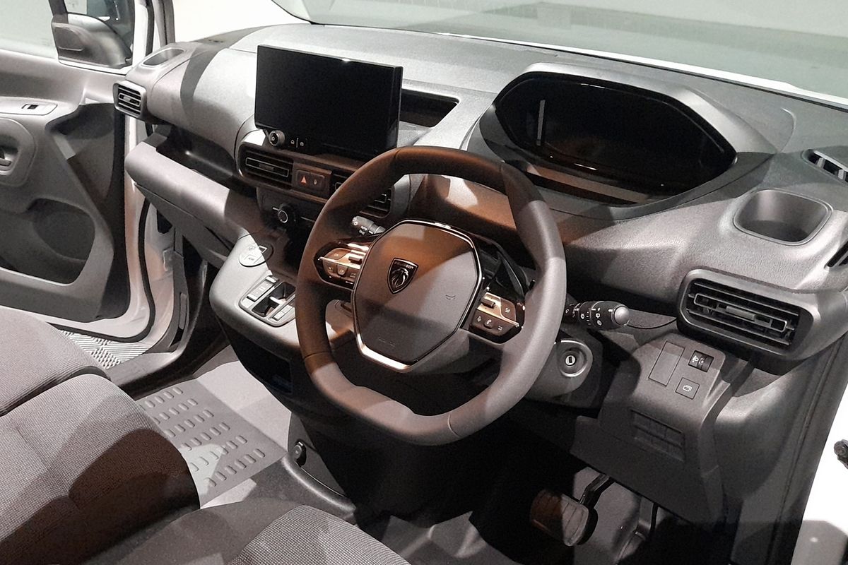 2024 Peugeot Partner Pro K9 LWB