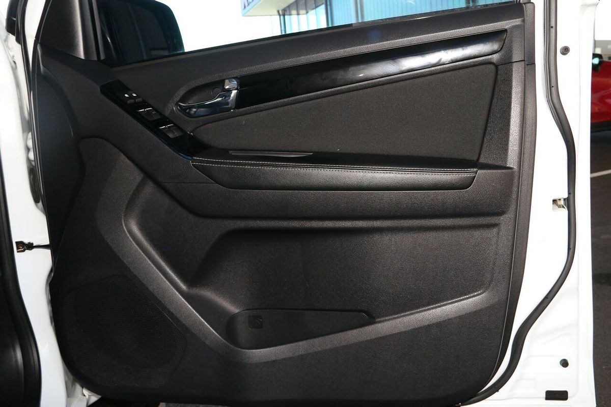 2021 Isuzu MU-X LS-M