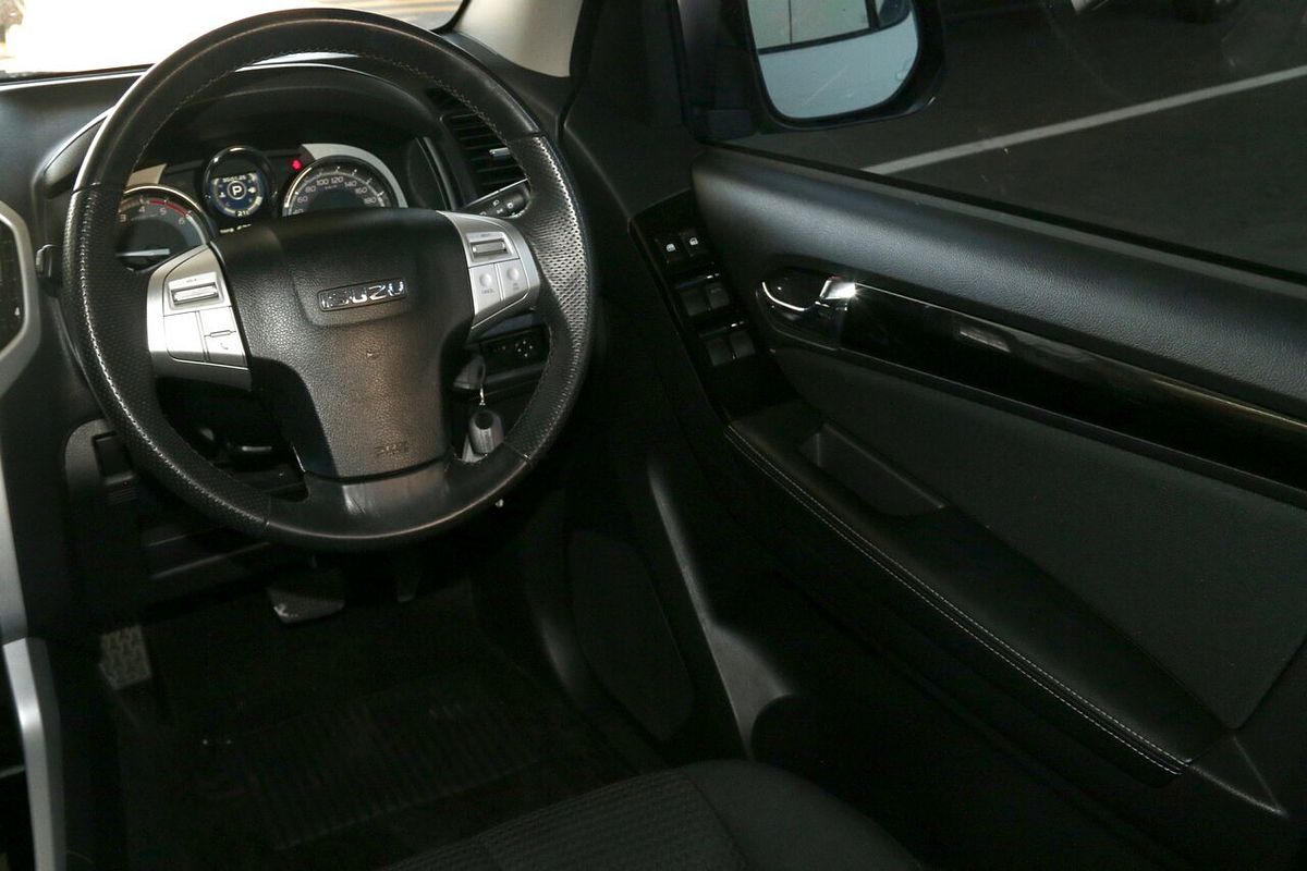 2021 Isuzu MU-X LS-M