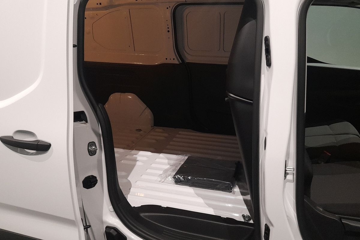 2024 Peugeot Partner Pro K9 LWB