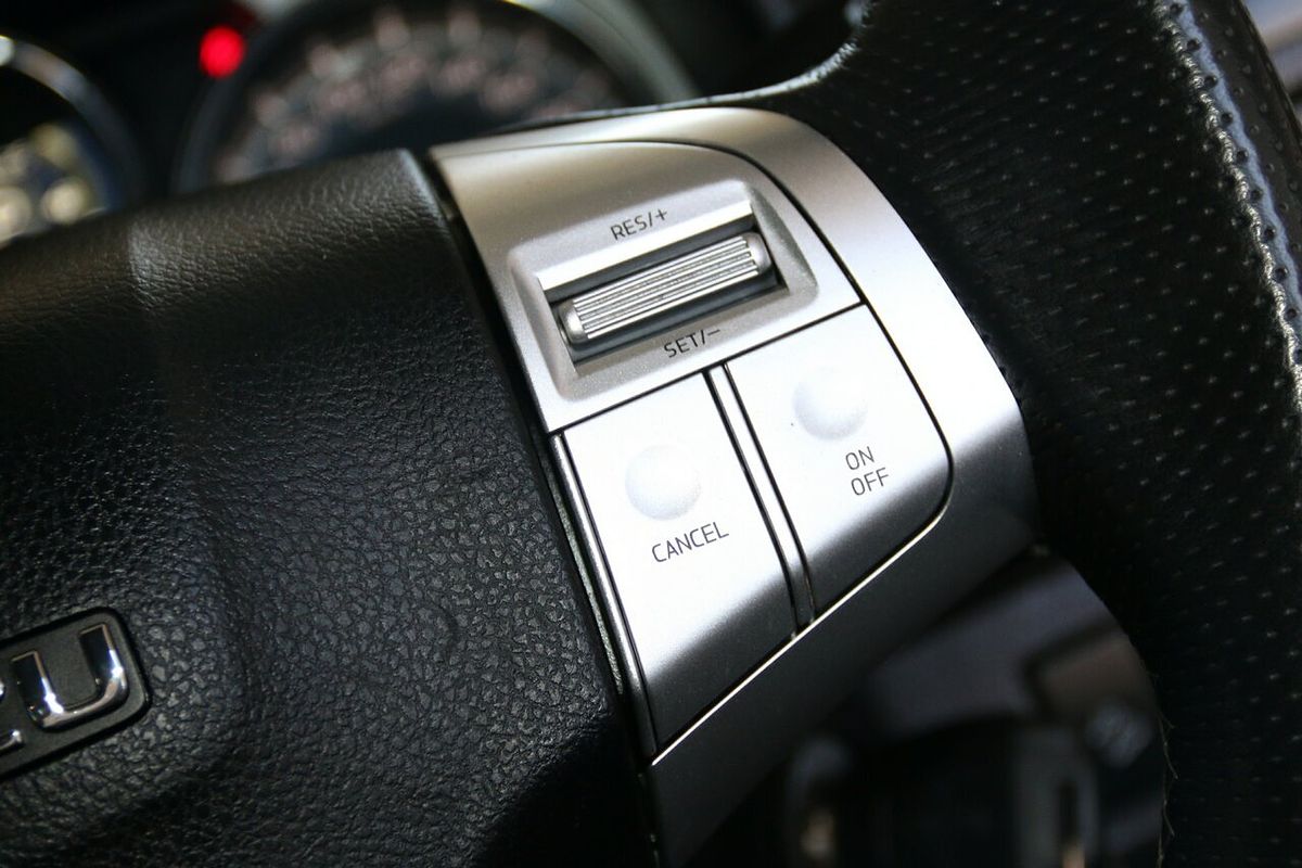2021 Isuzu MU-X LS-M