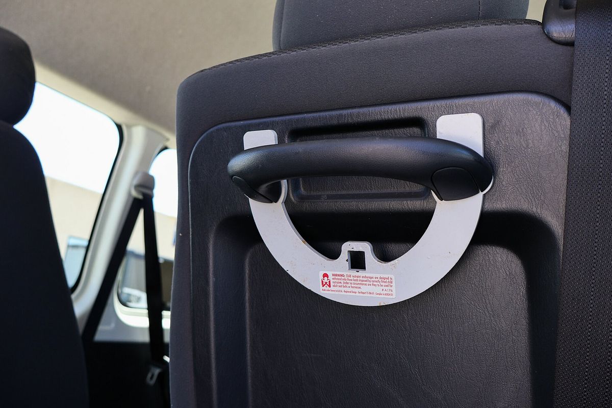 2018 Toyota Hiace Commuter KDH223R