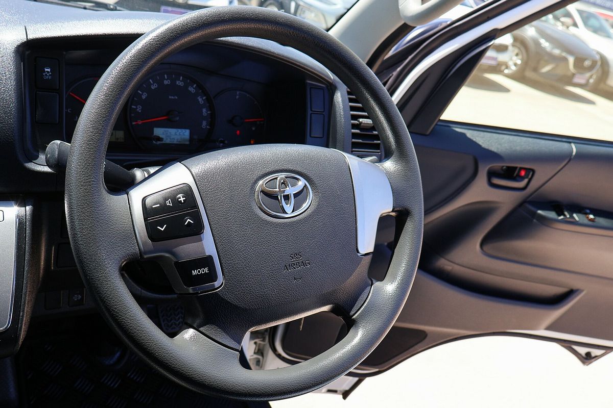 2018 Toyota Hiace Commuter KDH223R