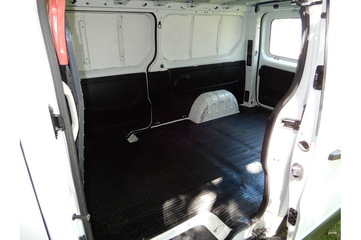 2020 Mitsubishi Express GLX SN LWB