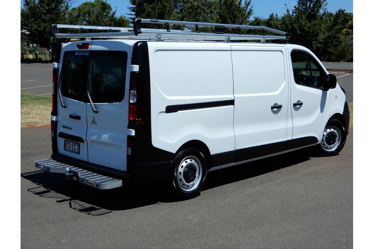 2020 Mitsubishi Express GLX SN LWB