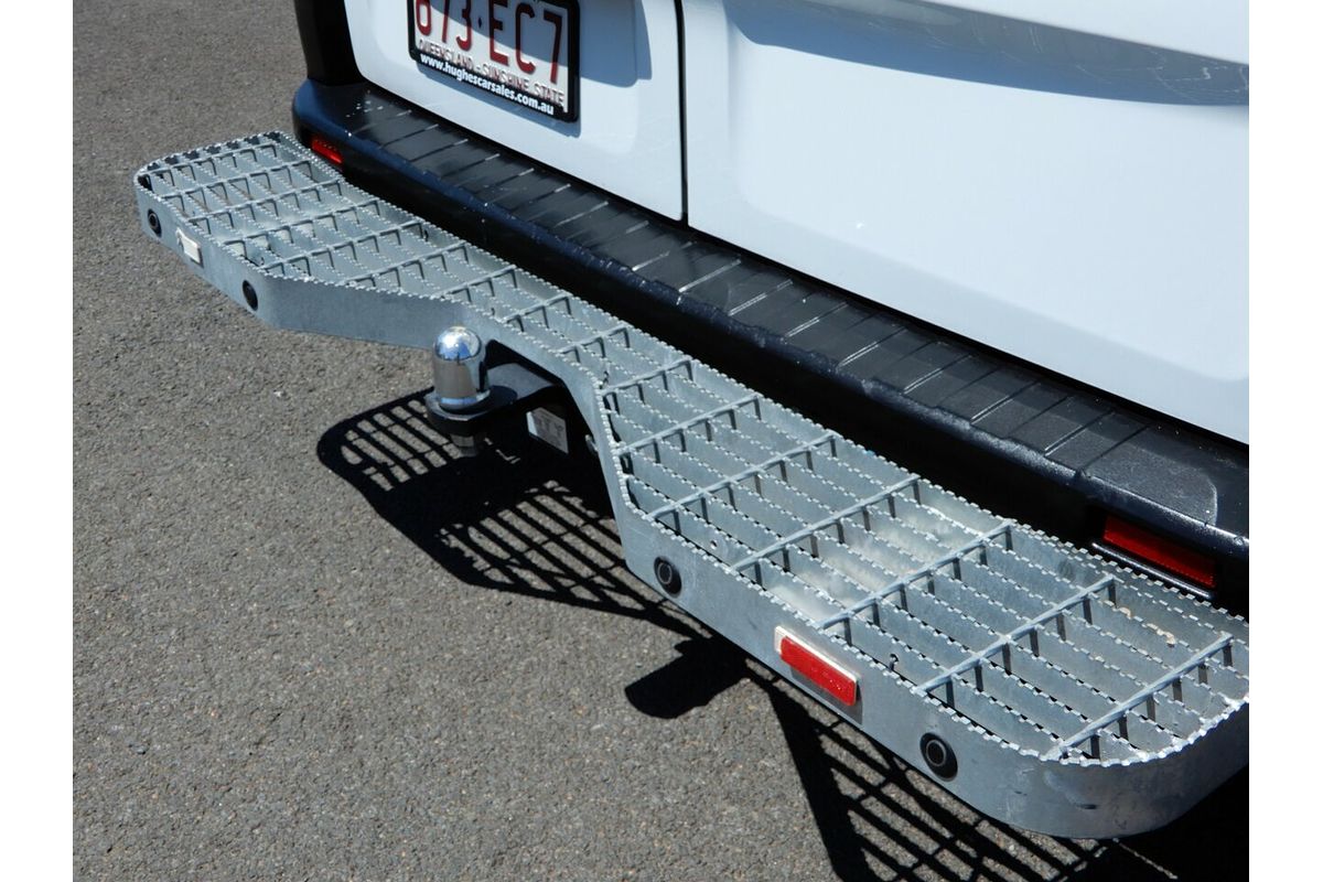 2020 Mitsubishi Express GLX SN LWB