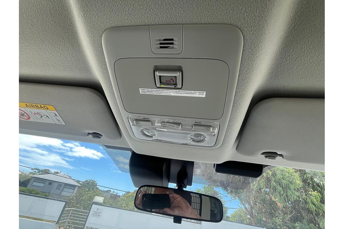 2022 Toyota Hiace GDH300R LWB
