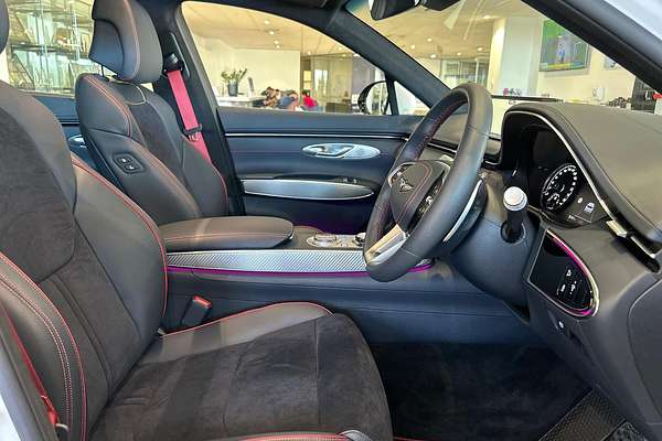 2024 Genesis GV70 2.5T AWD JK.V2