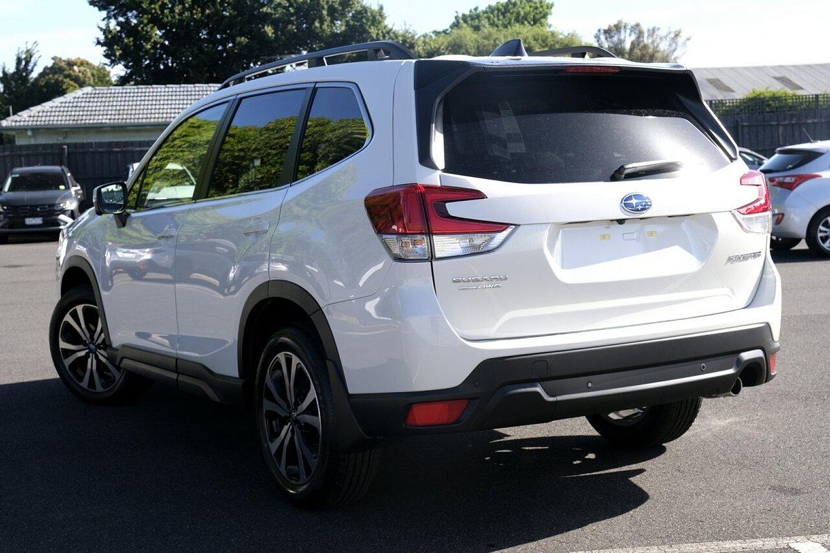 2024 Subaru Forester 2.5i Premium S5