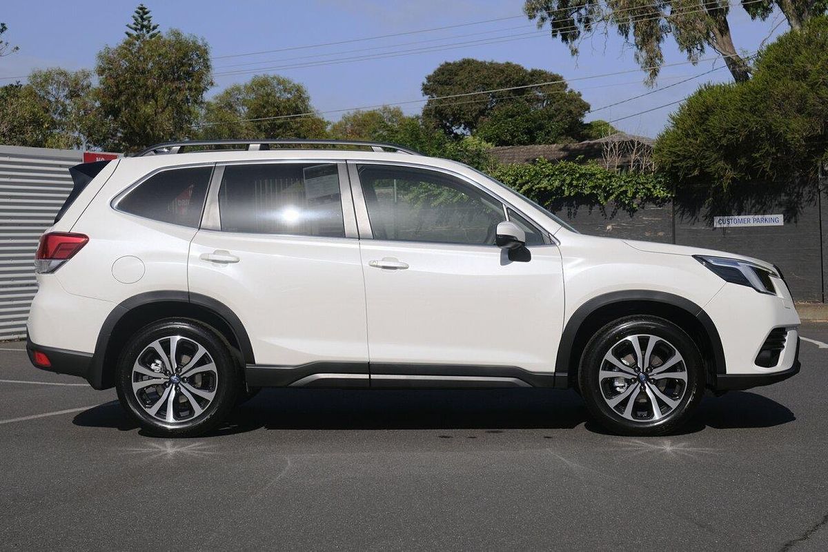 2024 Subaru Forester 2.5i Premium S5