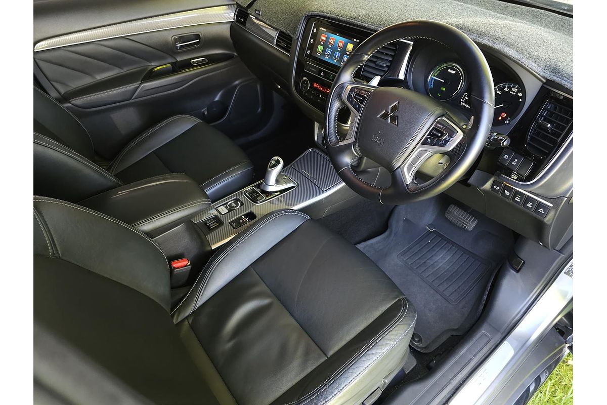 2018 Mitsubishi Outlander PHEV Exceed ZK