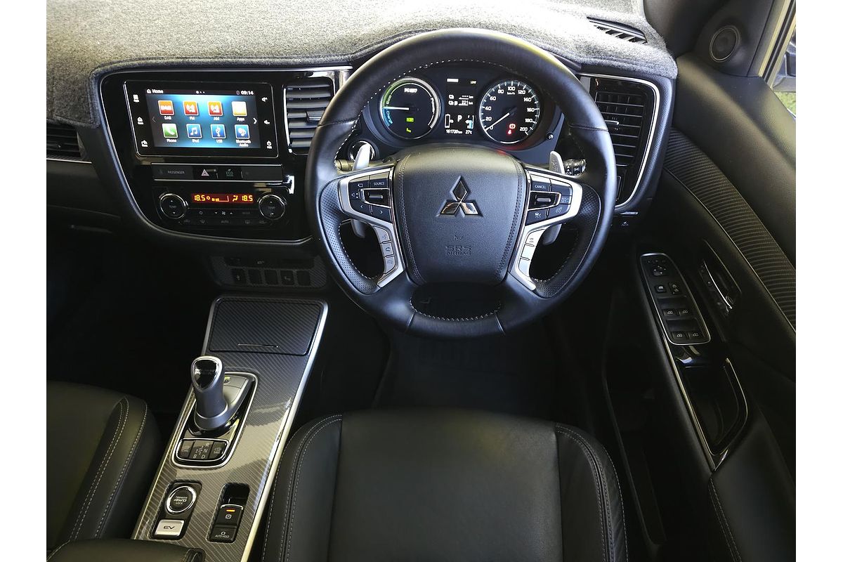2018 Mitsubishi Outlander PHEV Exceed ZK