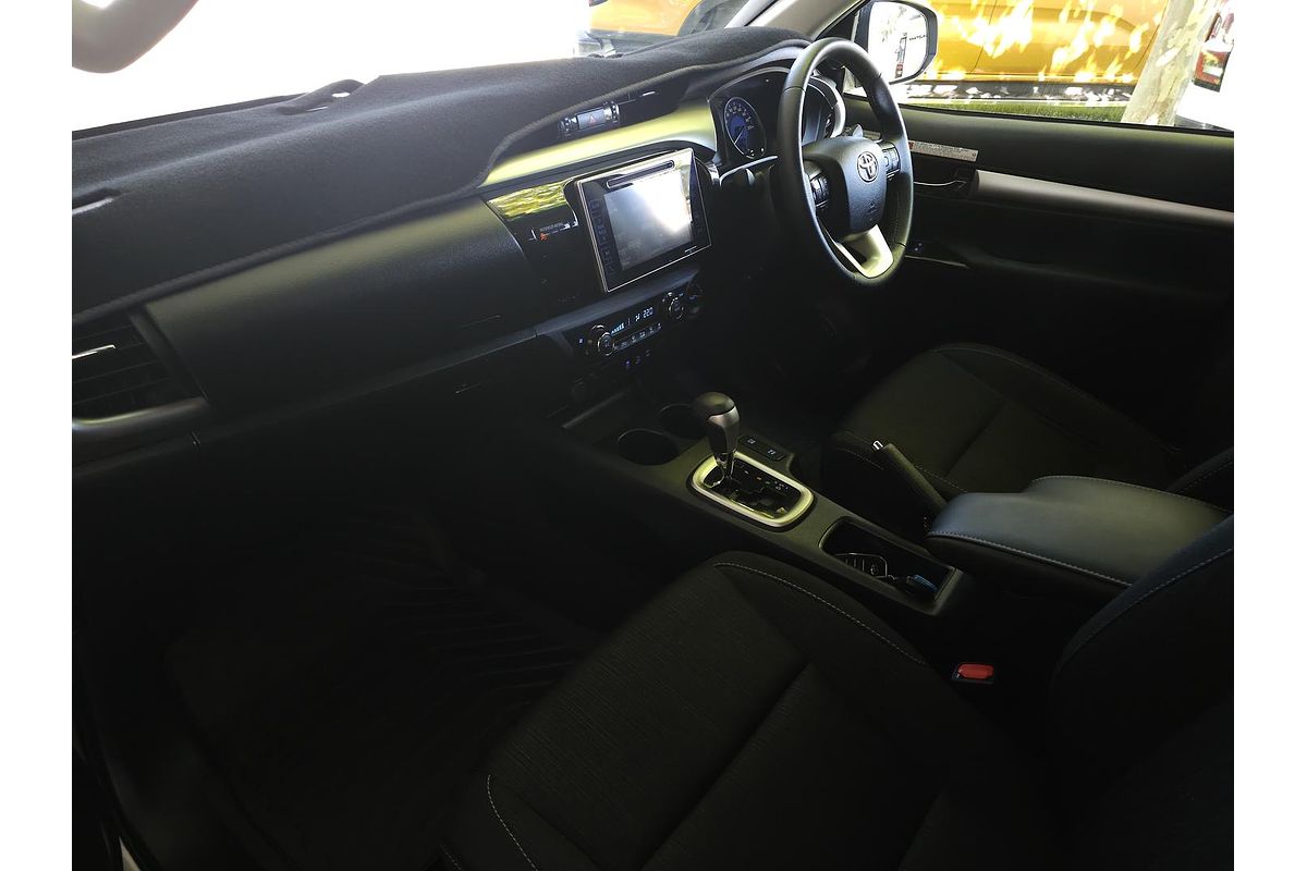 2020 Toyota Hilux SR5 GUN126R 4X4