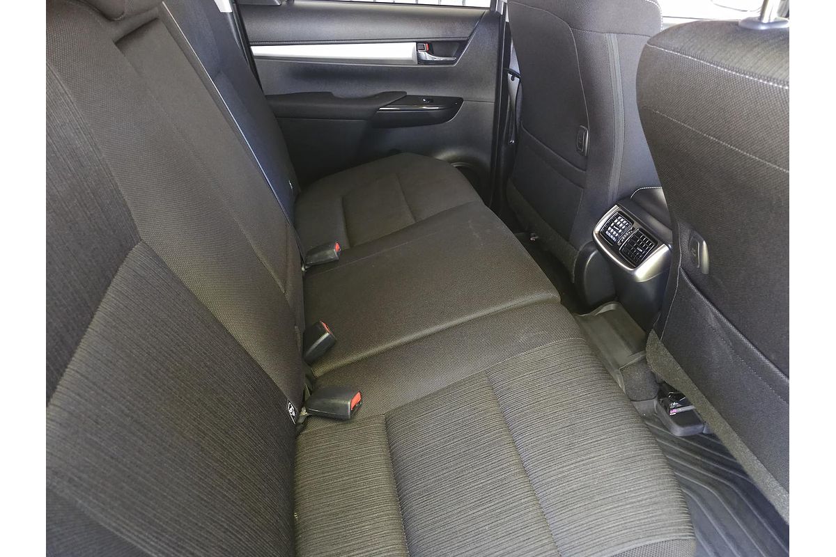 2020 Toyota Hilux SR5 GUN126R 4X4
