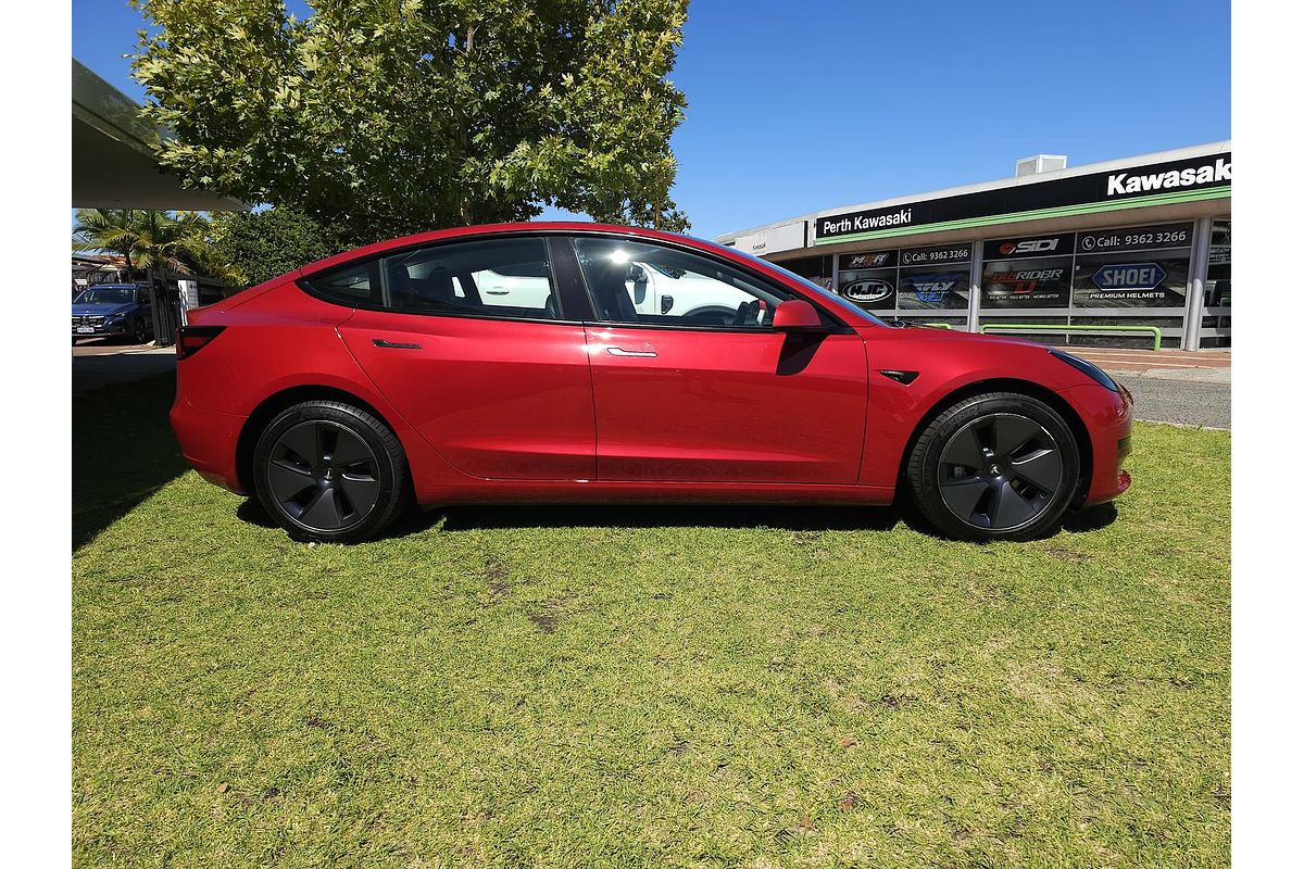 2022 Tesla Model 3 Rear-Wheel Drive