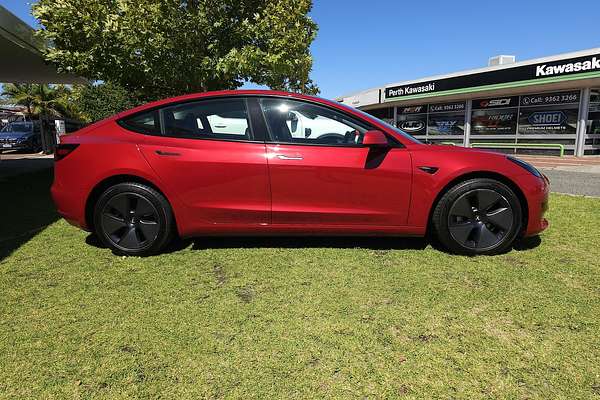 2022 Tesla Model 3 Rear-Wheel Drive