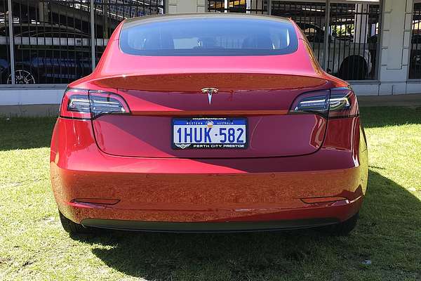 2022 Tesla Model 3 Rear-Wheel Drive