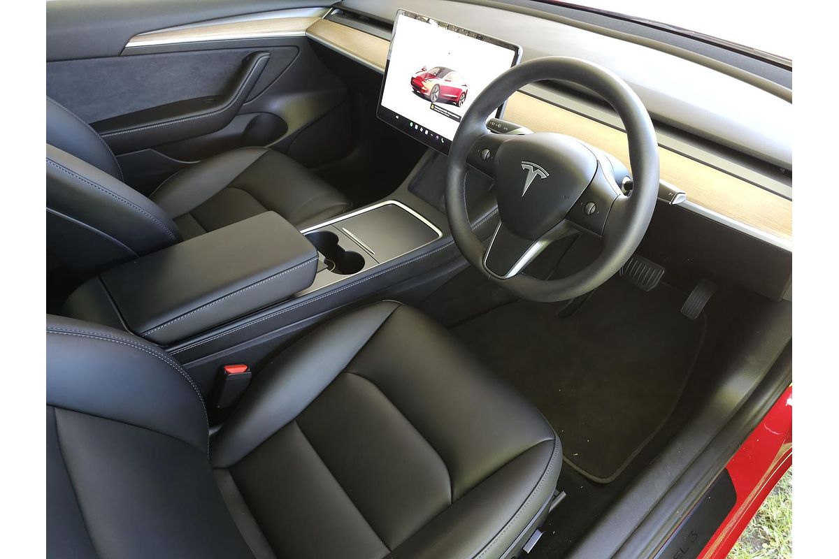 2022 Tesla Model 3 Rear-Wheel Drive