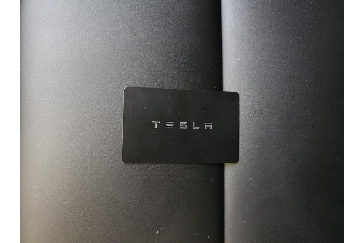 2022 Tesla Model 3 Rear-Wheel Drive