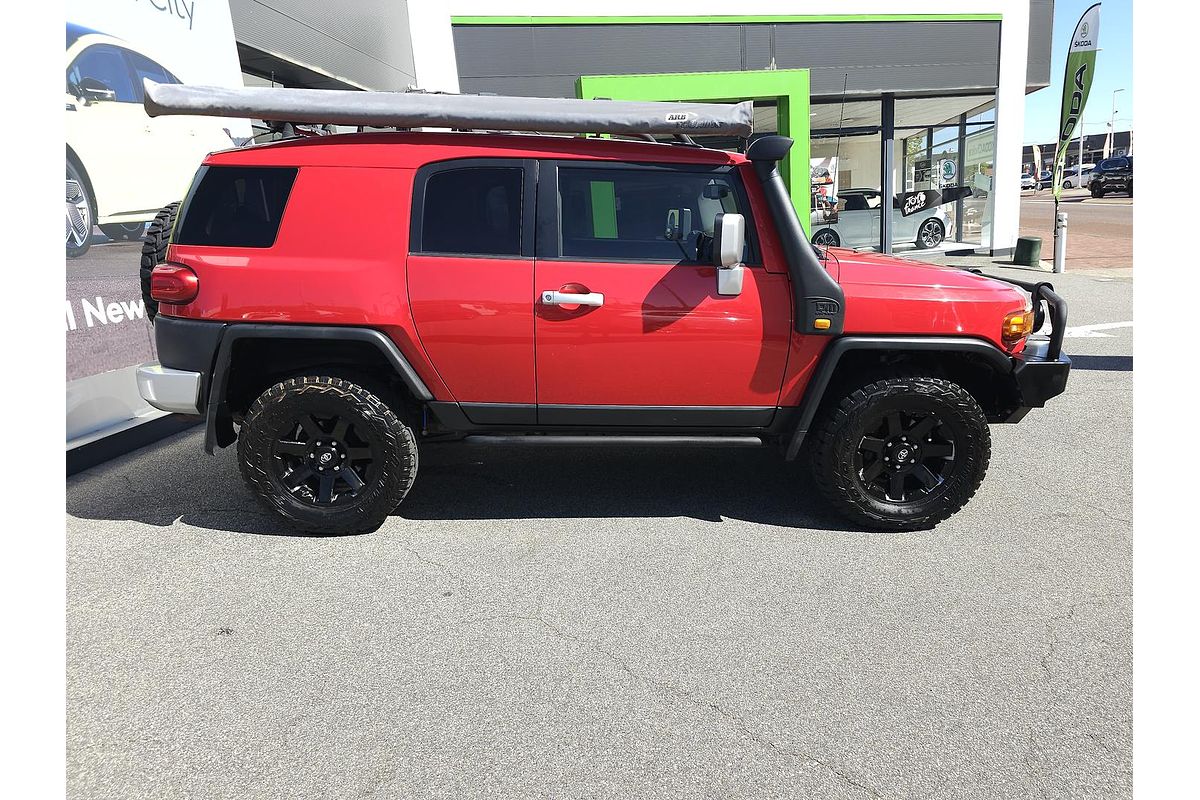 2015 Toyota FJ Cruiser GSJ15R