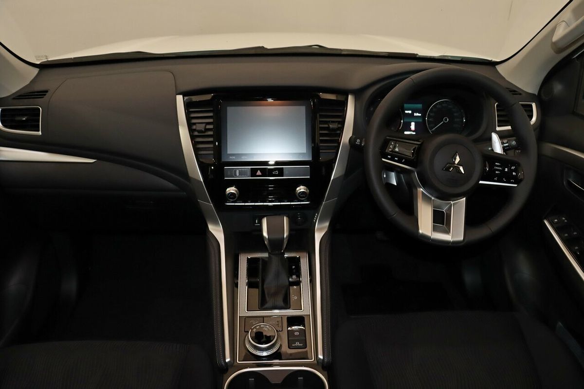 2024 Mitsubishi Pajero Sport GLS QG