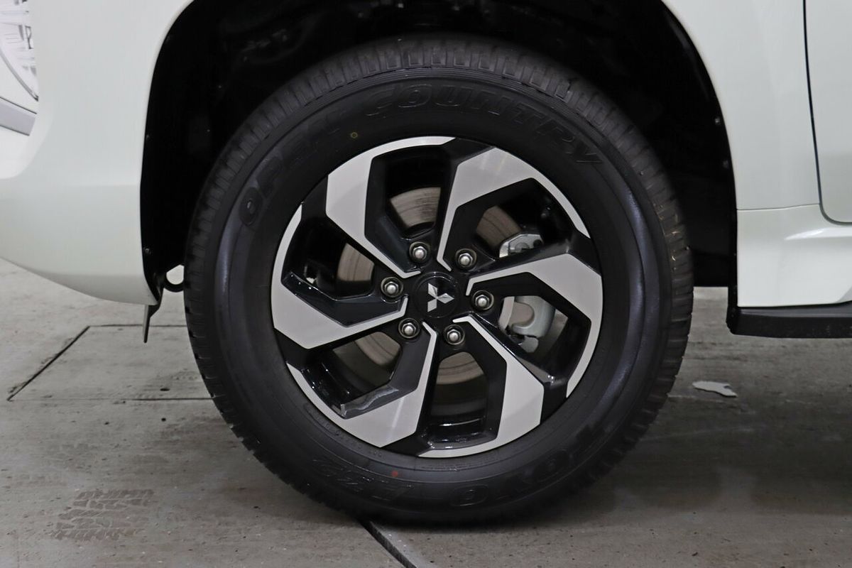 2024 Mitsubishi Pajero Sport GLS QG