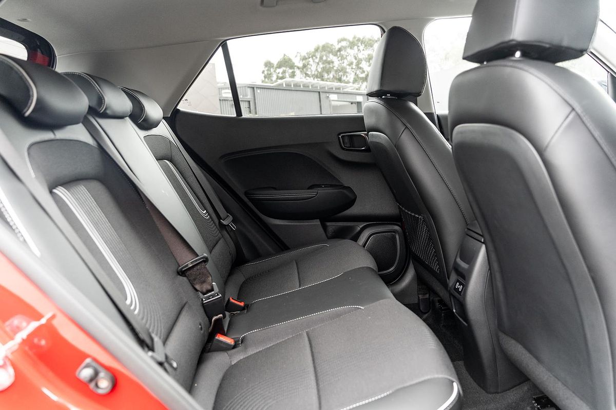 2024 Hyundai Venue Elite QX.V5