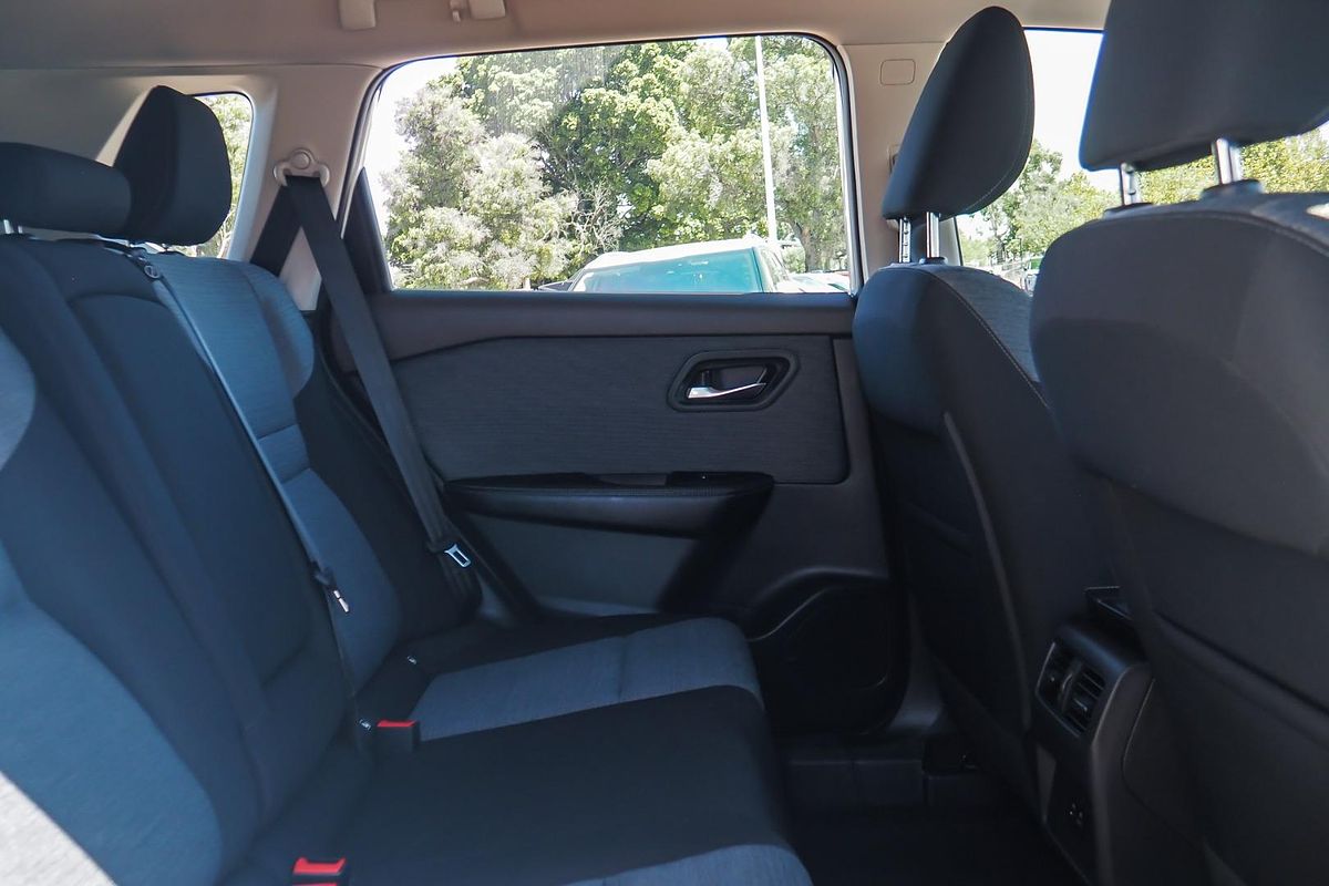 2023 Nissan X-TRAIL ST T33