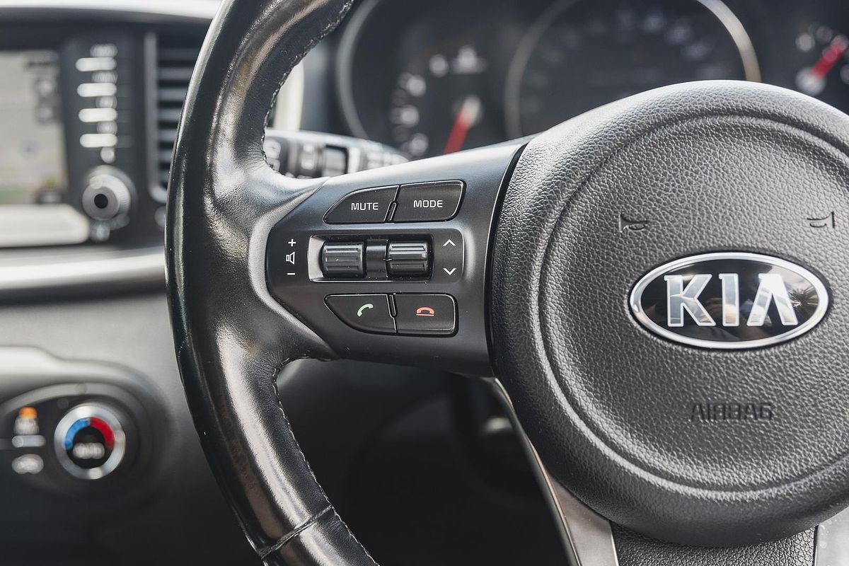 2017 Kia Sorento SLi UM