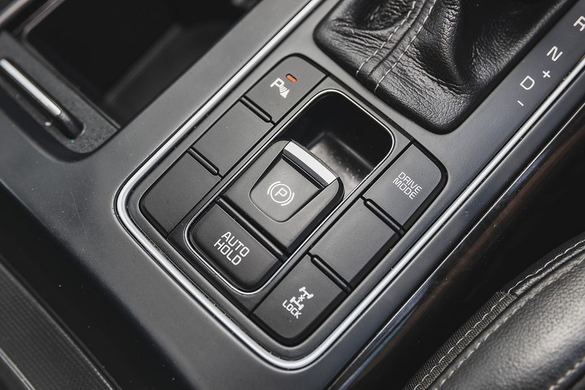 2017 Kia Sorento SLi UM