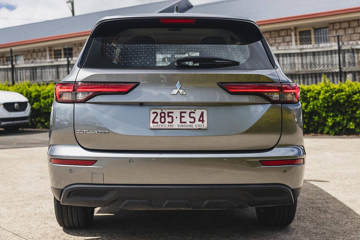 2022 Mitsubishi Outlander ES ZM