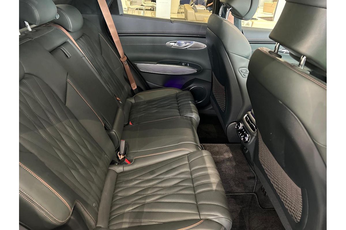 2023 Genesis GV70 2.5T AWD JK.V2