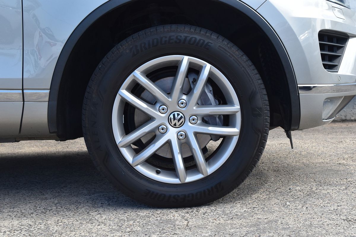 2016 Volkswagen Touareg 150TDI Element 7P