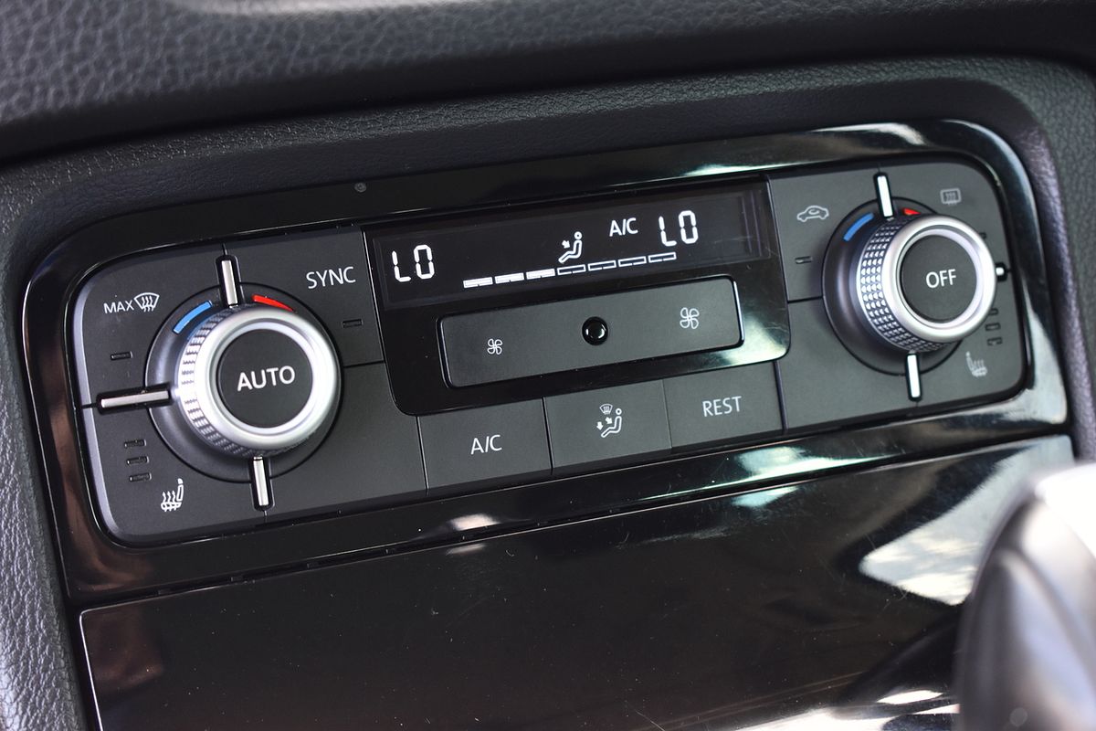 2016 Volkswagen Touareg 150TDI Element 7P