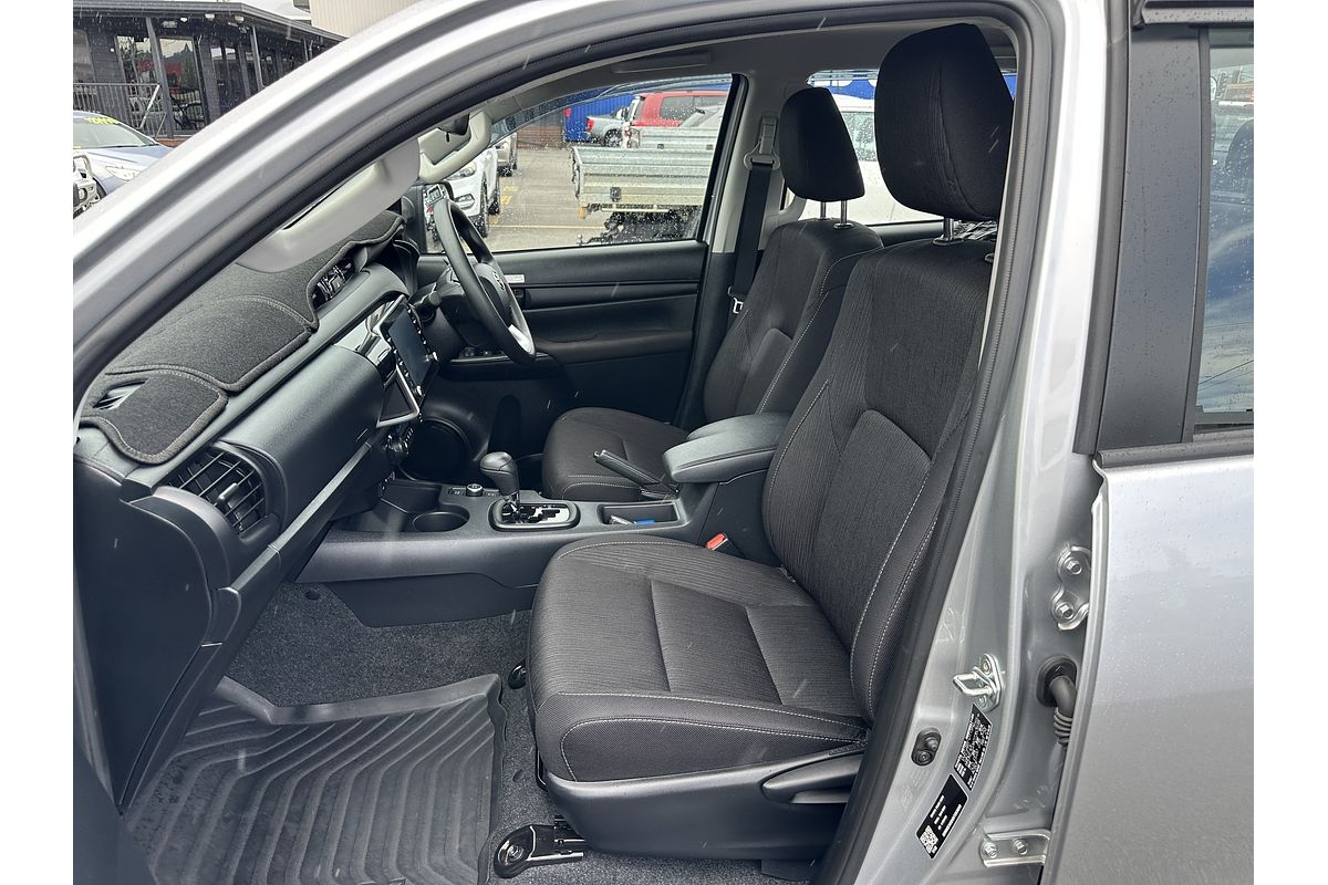 2024 Toyota Hilux SR 48V GUN126R 4X4