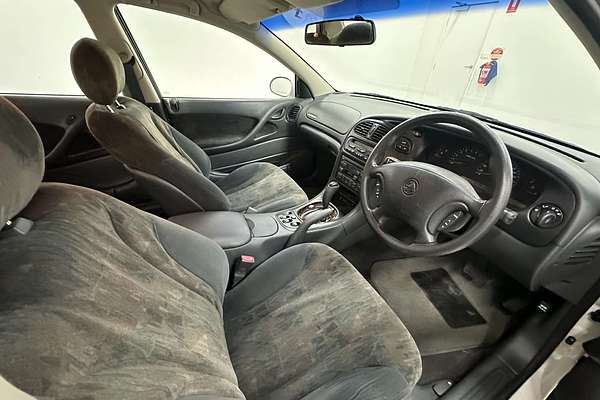 2001 Holden Berlina VX