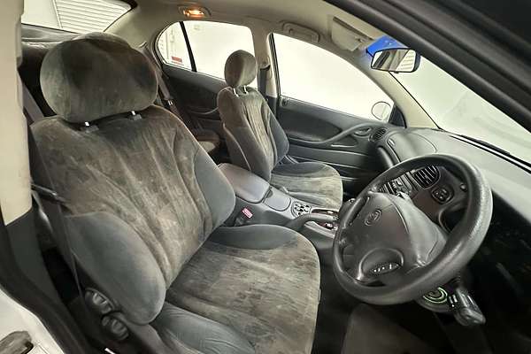 2001 Holden Berlina VX