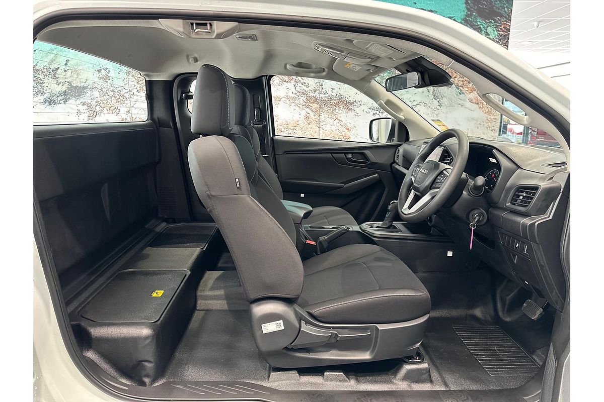 2024 Isuzu D-MAX SX 4X4