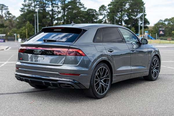2025 Audi Q8 55 TFSI S line F1