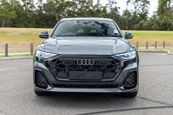 2025 Audi Q8 55 TFSI S line F1