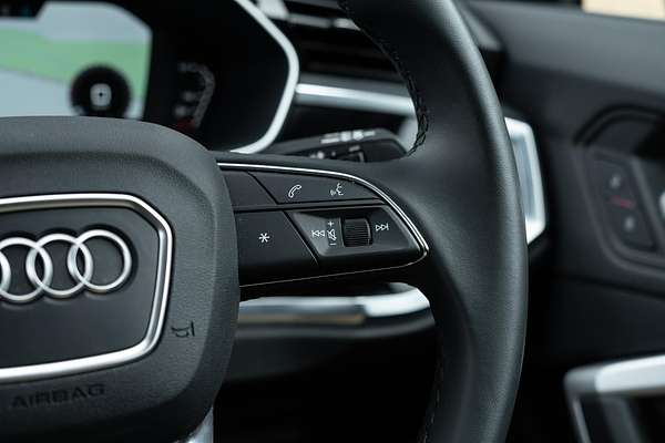 2024 Audi Q3 35 TFSI Dynamic Black F3