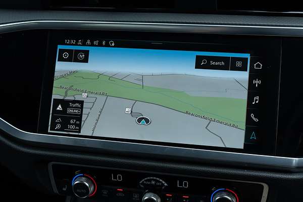 2024 Audi Q3 35 TFSI Dynamic Black F3