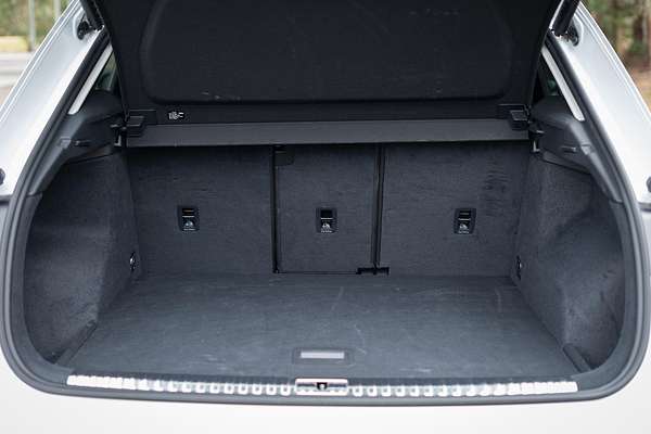 2024 Audi Q3 35 TFSI Dynamic Black F3