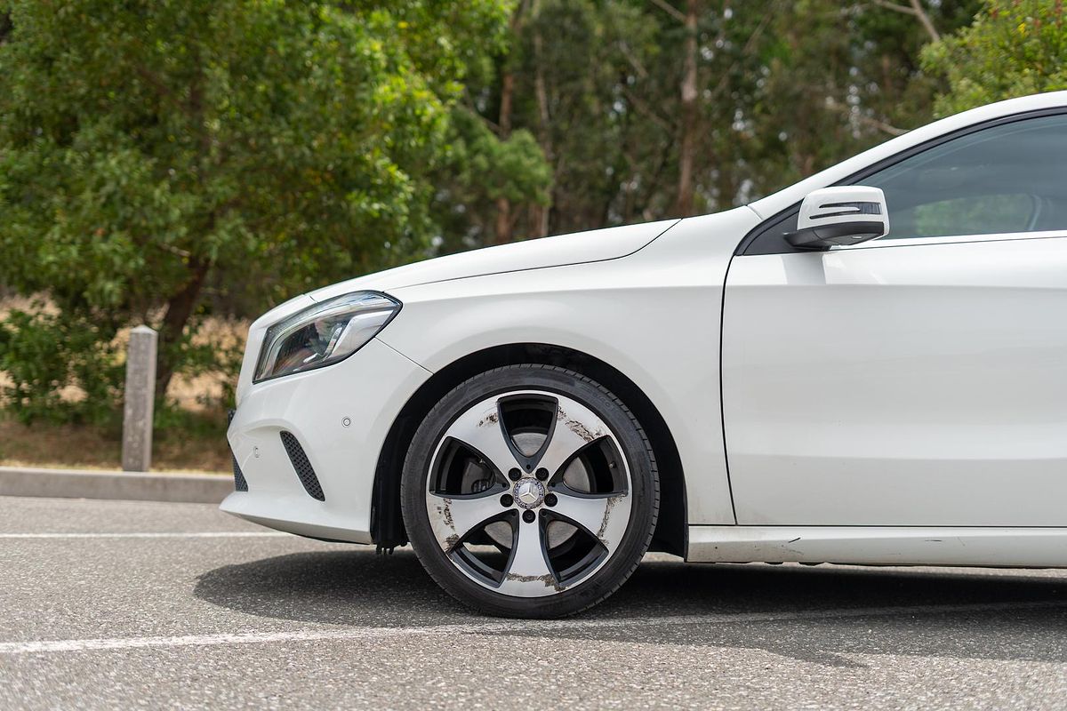 2015 Mercedes-Benz A-Class A200 W176