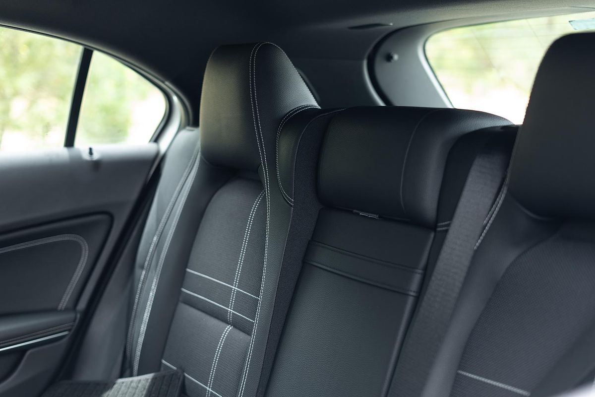 2015 Mercedes-Benz A-Class A200 W176