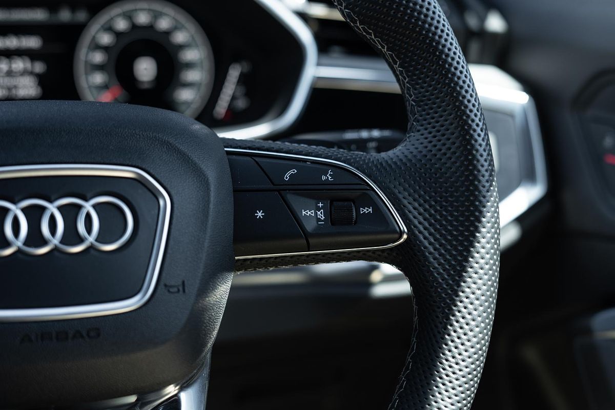 2024 Audi Q3 40 TFSI F3