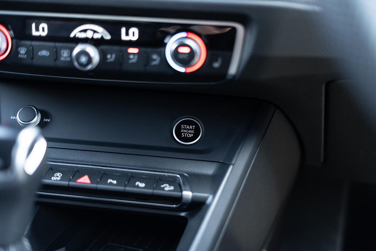 2024 Audi Q3 40 TFSI F3