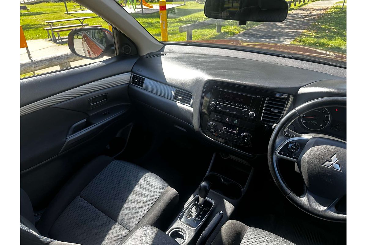 2012 Mitsubishi Outlander ES ZJ